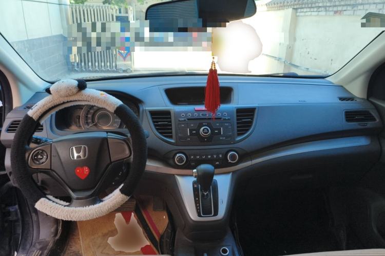 Used Honda CR-V 2012 2.0L two-wheel drive urban version Center Console