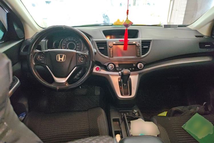 Used Honda CR-V 2012 2.4L four-wheel drive luxury version Center Console