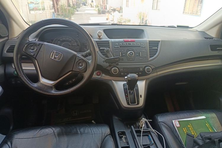 Used Honda CR-V 2012 2.4L four-wheel drive luxury version Center Console