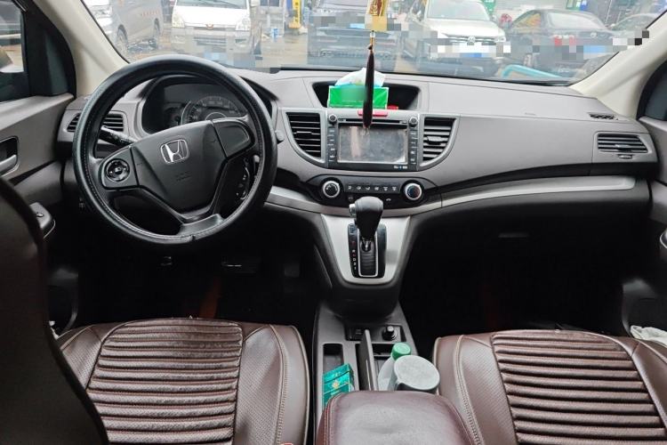 Used Honda CR-V 2012 2.0L two-wheel drive urban version Center Console