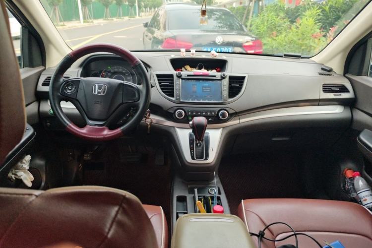 Used Honda CR-V 2012 2.0L two-wheel drive urban version Center Console
