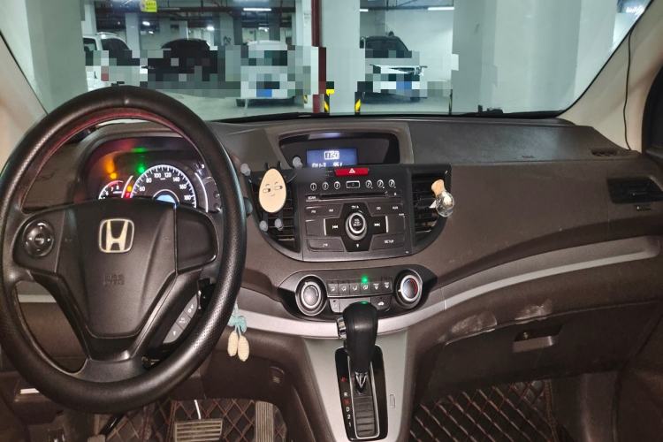 Used Honda CR-V 2012 2.0L two-wheel drive urban version Center Console