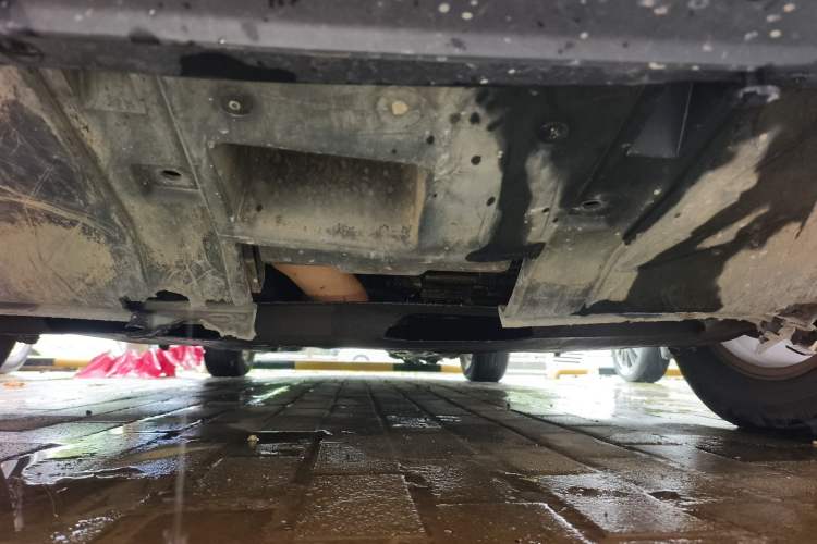Used Honda CR-V 2012 2.0L two-wheel drive urban version Chassis Front