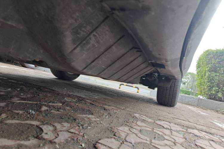 Used Honda CR-V 2012 2.4L four-wheel drive luxury version Chassis Front Left