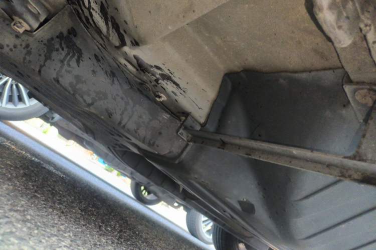 Used Honda CR-V 2012 2.4L four-wheel drive luxury version Chassis Front Left