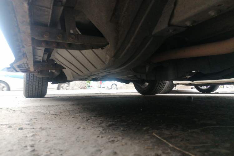 Used Honda CR-V 2012 2.4L four-wheel drive luxury version Chassis Front Right