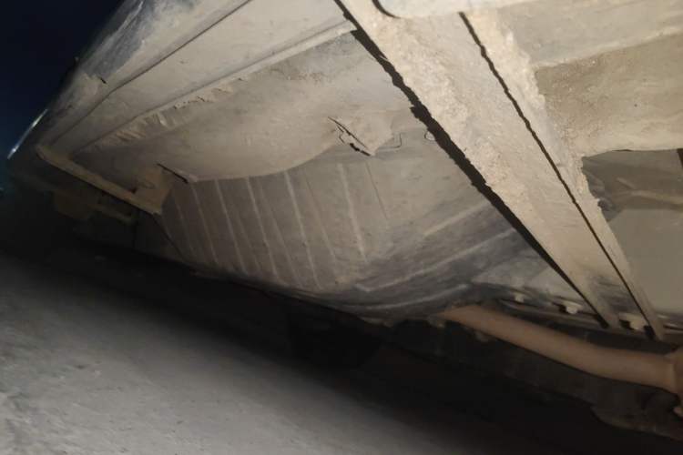 Used Honda CR-V 2012 2.4L four-wheel drive luxury version Chassis Front Right