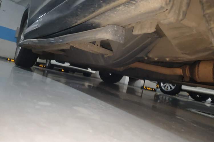 Used Honda CR-V 2012 2.4L four-wheel drive luxury version Chassis Front Right