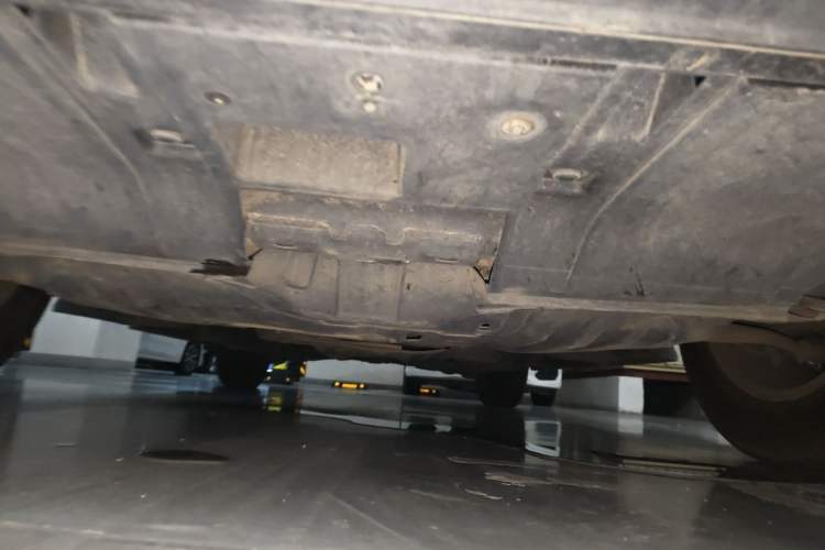 Used Honda CR-V 2012 2.4L four-wheel drive luxury version Chassis Front
