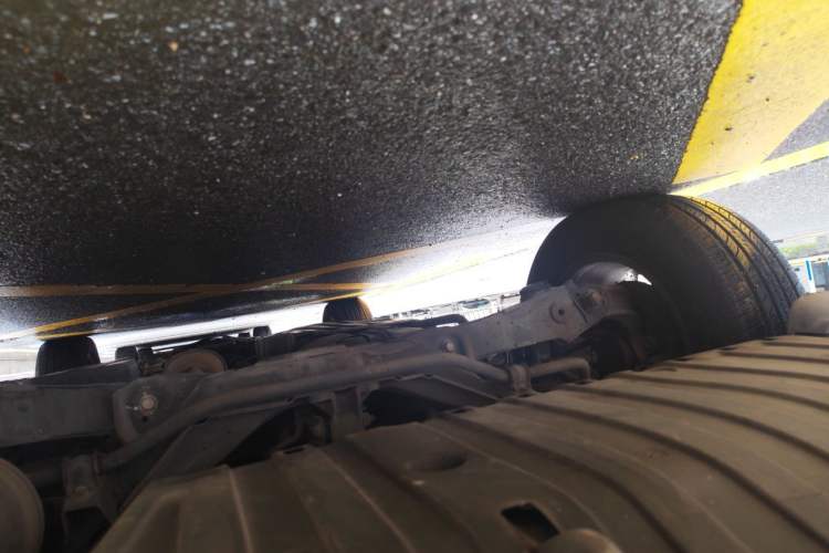 Used Honda CR-V 2012 2.4L four-wheel drive luxury version Chassis Rear