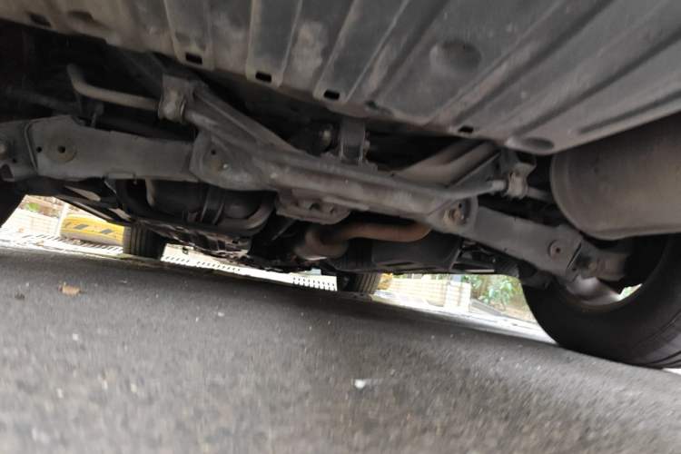 Used Honda CR-V 2012 2.4L four-wheel drive luxury version Chassis Rear