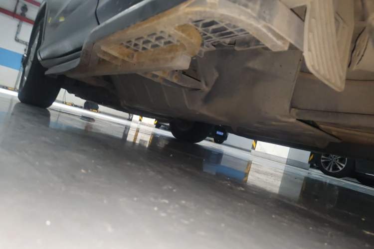 Used Honda CR-V 2012 2.4L four-wheel drive luxury version Chassis Rear Left