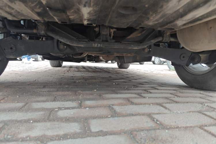 Used Honda CR-V 2012 2.4L four-wheel drive luxury version Chassis Rear