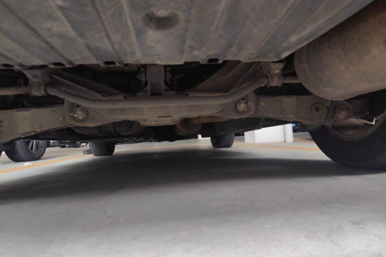 Used Honda CR-V 2012 2.4L four-wheel drive luxury version Chassis Rear Right