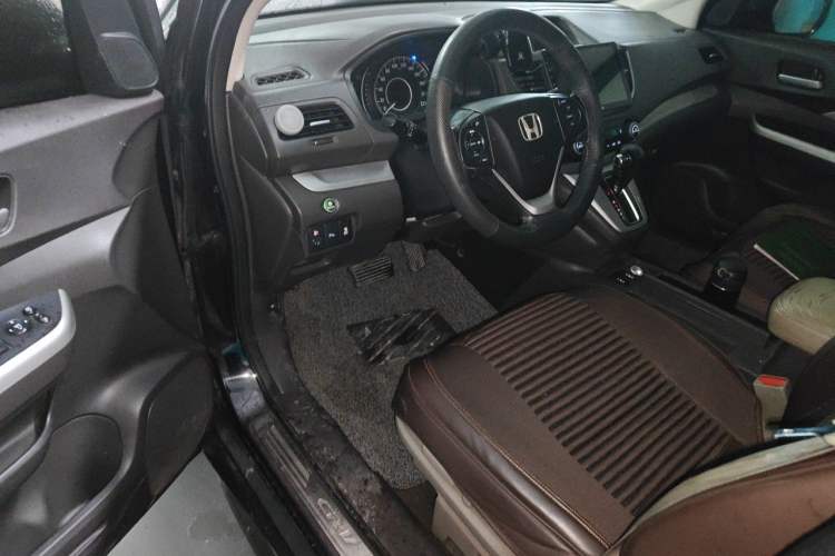 Used Honda CR-V 2012 2.4L four-wheel drive luxury version Driver Seat