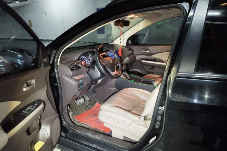 Used Honda CR-V 2012 2.4L four-wheel drive luxury version Driver Seat