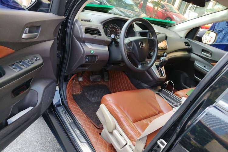 Used Honda CR-V 2012 2.0L two-wheel drive urban version Driver Seat