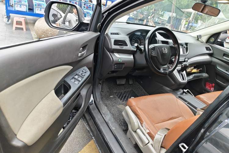 Used Honda CR-V 2012 2.0L two-wheel drive urban version Driver Seat