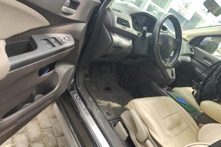 Used Honda CR-V 2012 2.0L two-wheel drive urban version Driver Seat