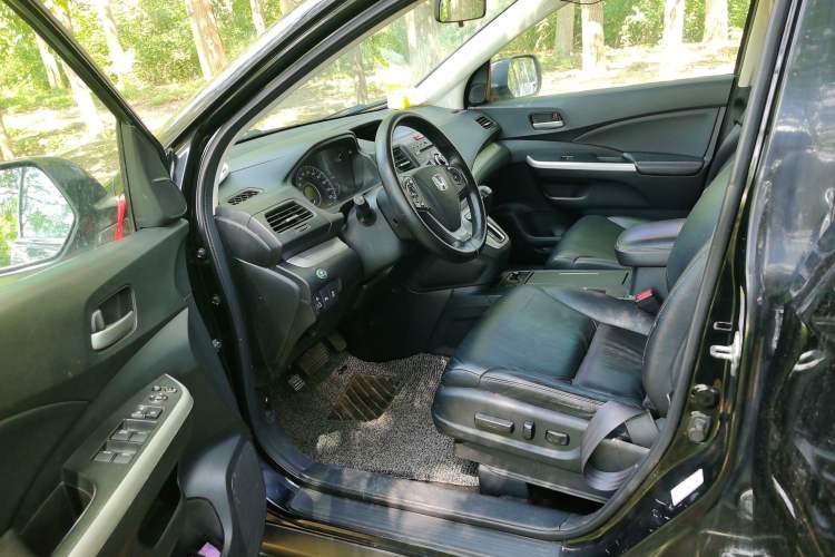 Used Honda CR-V 2012 2.4L four-wheel drive luxury version Driver Seat
