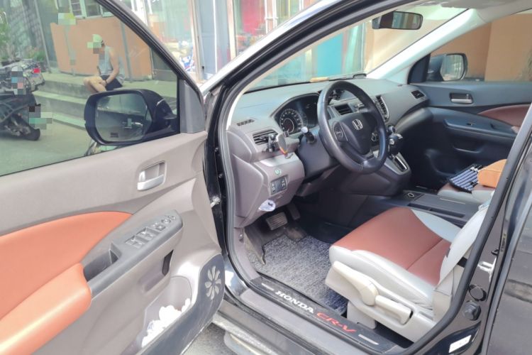 Used Honda CR-V 2012 2.0L two-wheel drive urban version Driver Seat