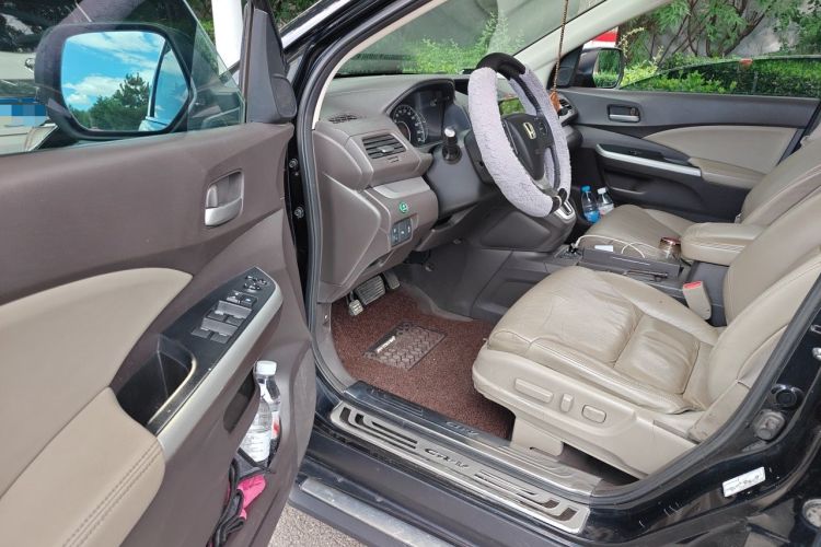 Used Honda CR-V 2012 2.4L four-wheel drive luxury version Driver Seat