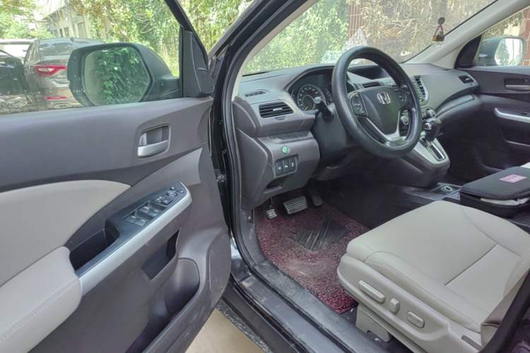 Used Honda CR-V 2012 2.4L Four-Wheel Drive Prestige Navigation Edition Driver Seat