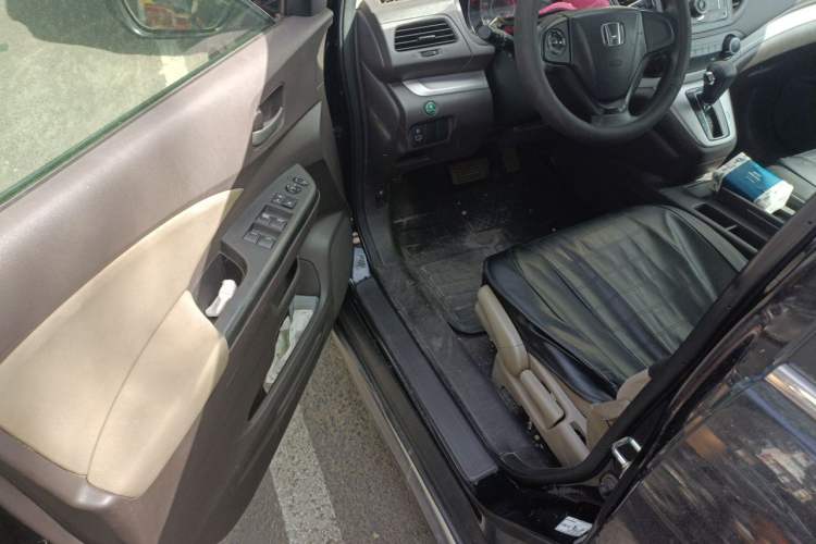 Used Honda CR-V 2012 2.0L two-wheel drive urban version Driver Seat