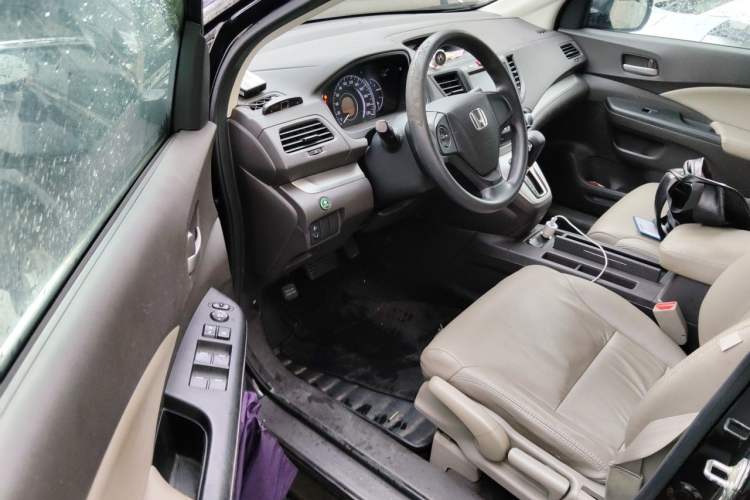 Used Honda CR-V 2012 2.0L two-wheel drive urban version Driver Seat