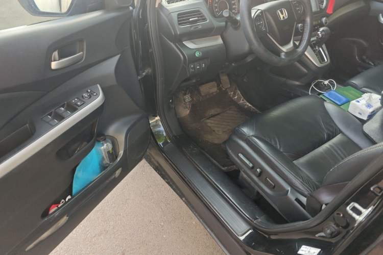 Used Honda CR-V 2012 2.4L four-wheel drive luxury version Driver Seat
