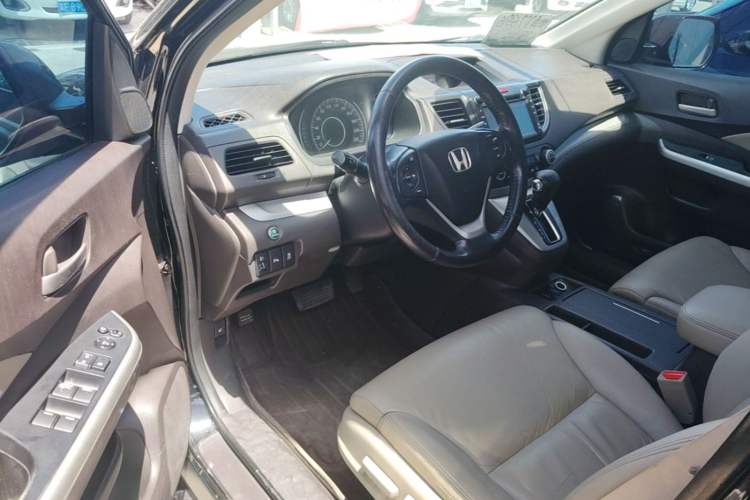 Used Honda CR-V 2012 2.4L four-wheel drive luxury version Driver Seat