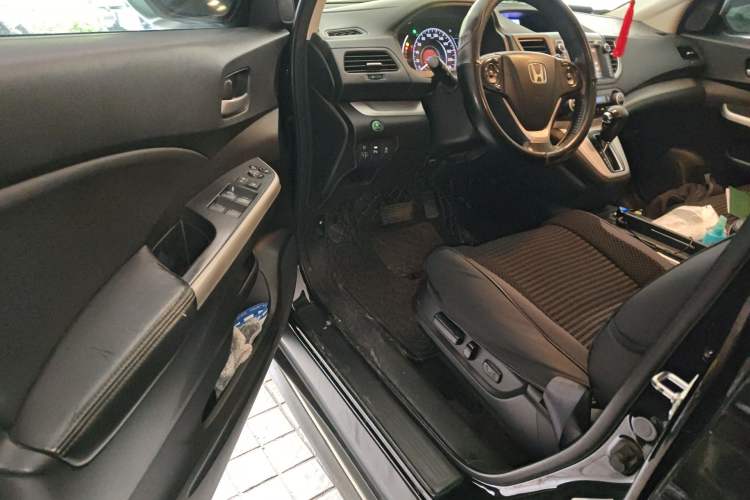 Used Honda CR-V 2012 2.4L four-wheel drive luxury version Driver Seat
