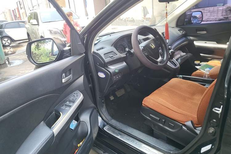 Used Honda CR-V 2012 2.4L four-wheel drive luxury version Driver Seat