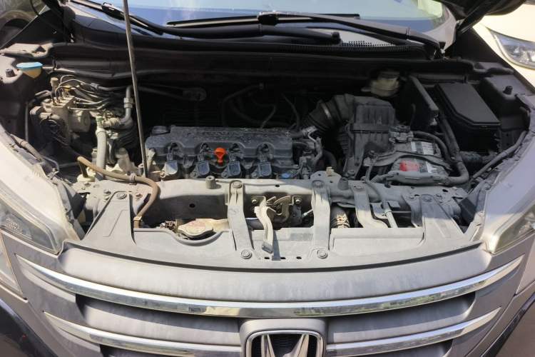 Used Honda CR-V 2012 2.0L two-wheel drive urban version Engine Bay