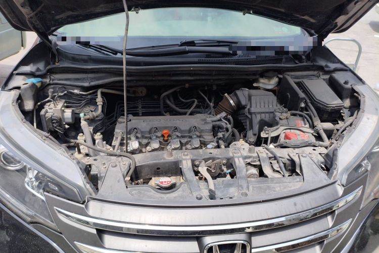 Used Honda CR-V 2012 2.0L two-wheel drive urban version Engine Bay