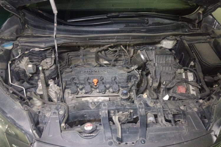 Used Honda CR-V 2012 2.0L two-wheel drive urban version Engine Bay