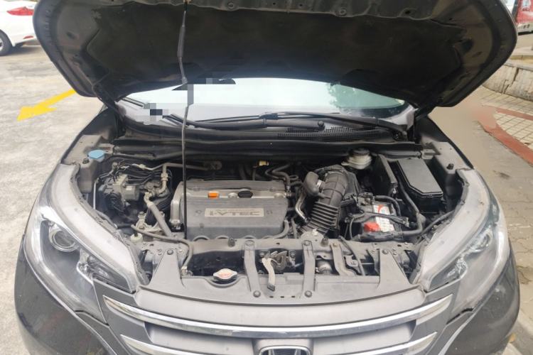 Used Honda CR-V 2012 2.4L four-wheel drive luxury version Engine Bay
