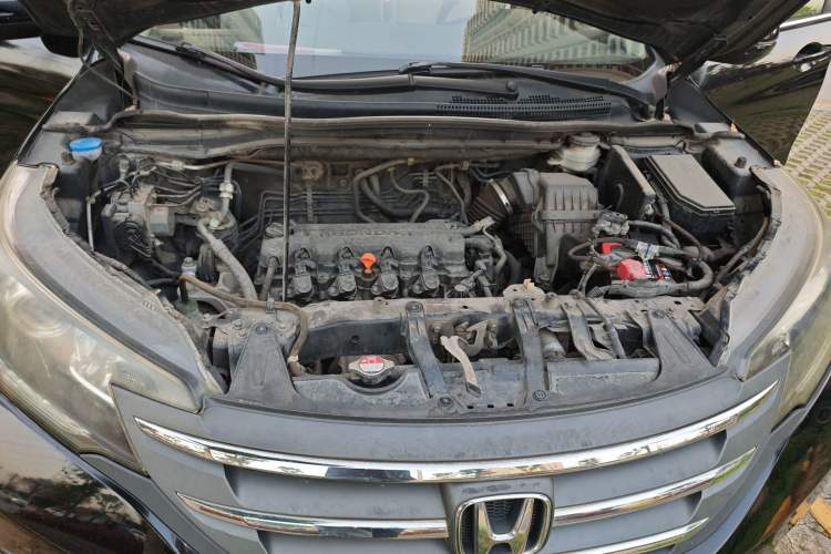 Used Honda CR-V 2012 2.0L two-wheel drive urban version Engine Bay