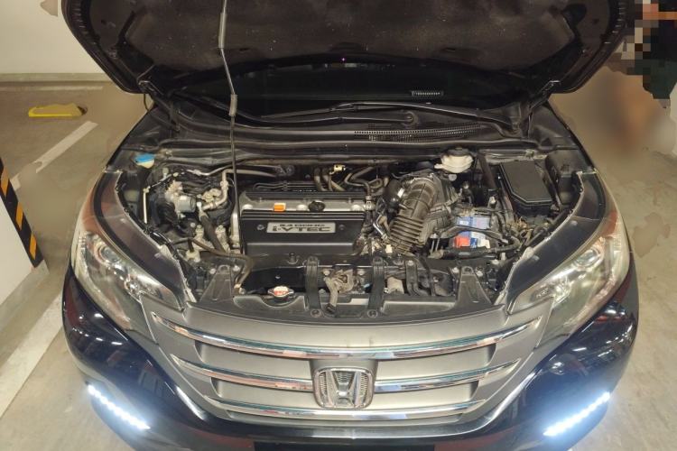 Used Honda CR-V 2012 2.4L four-wheel drive luxury version Engine Bay