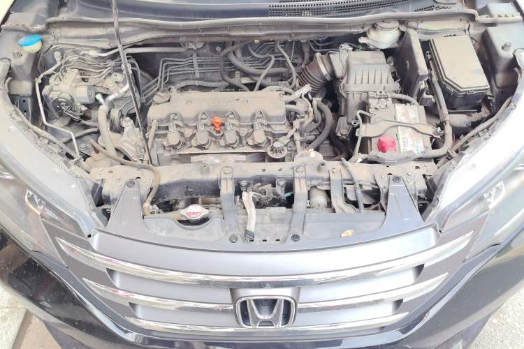 Used Honda CR-V 2012 2.0L two-wheel drive urban version Engine Bay