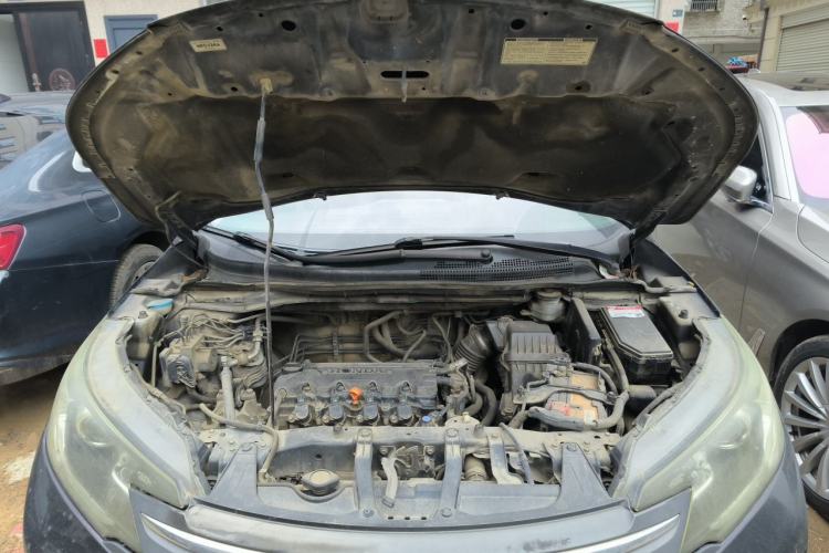 Used Honda CR-V 2012 2.0L two-wheel drive urban version Engine Bay
