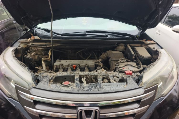 Used Honda CR-V 2012 2.0L two-wheel drive urban version Engine Bay