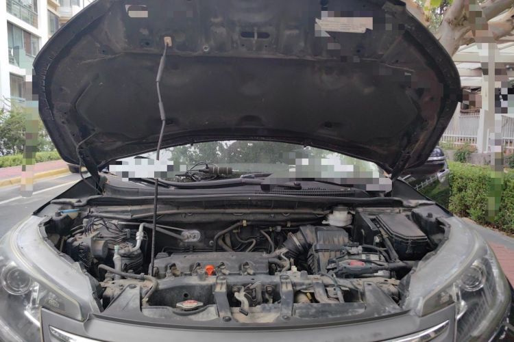 Used Honda CR-V 2012 2.0L two-wheel drive urban version Engine Bay