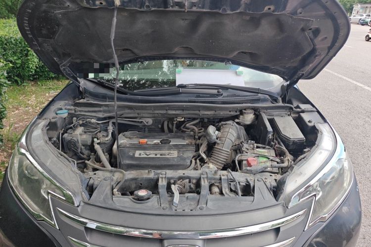 Used Honda CR-V 2012 2.4L four-wheel drive luxury version Engine Bay