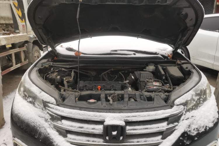 Used Honda CR-V 2012 2.0L two-wheel drive urban version Engine Bay