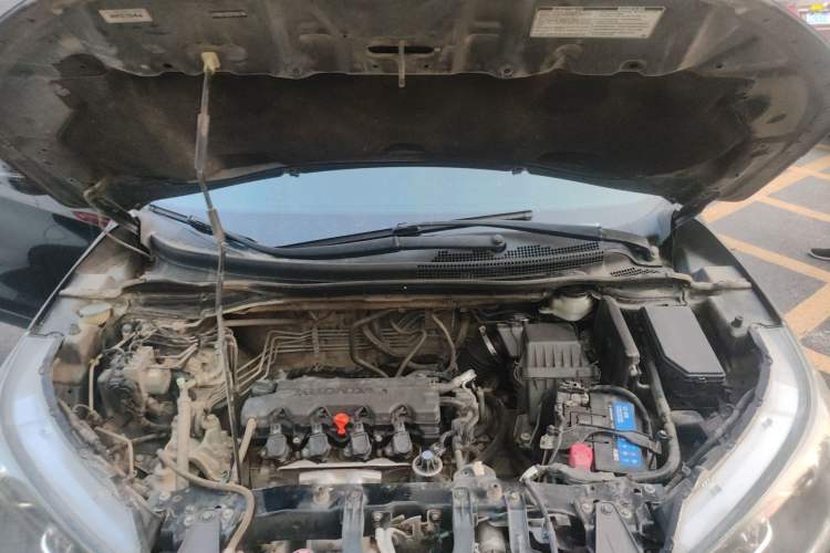 Used Honda CR-V 2012 2.0L two-wheel drive urban version Engine Bay
