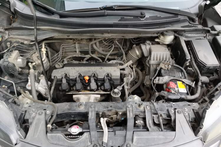 Used Honda CR-V 2012 2.0L two-wheel drive urban version Engine Bay