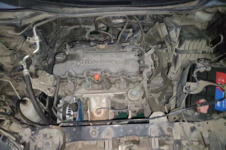 Used Honda CR-V 2012 2.0L two-wheel drive urban version Engine Bay
