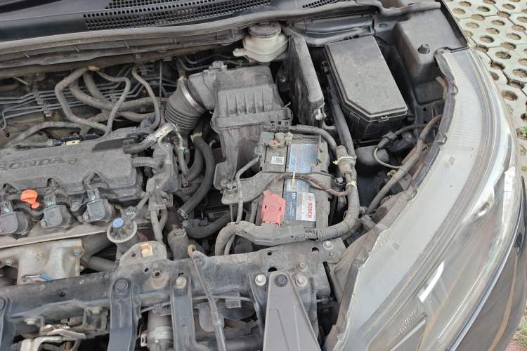 Used Honda CR-V 2012 2.0L two-wheel drive urban version Engine Bay Left