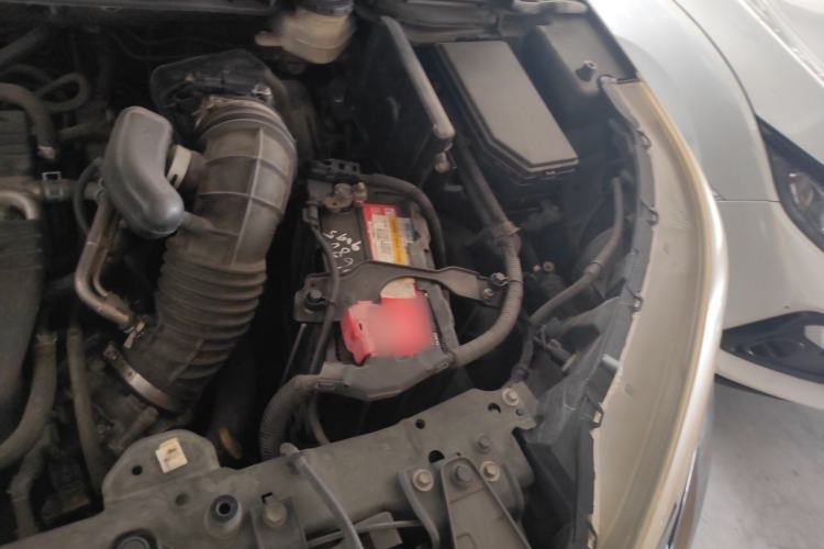 Used Honda CR-V 2012 2.4L four-wheel drive luxury version Engine Bay Left